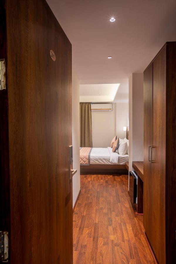 Golden Fortune Inn Hotel Bangalore Esterno foto